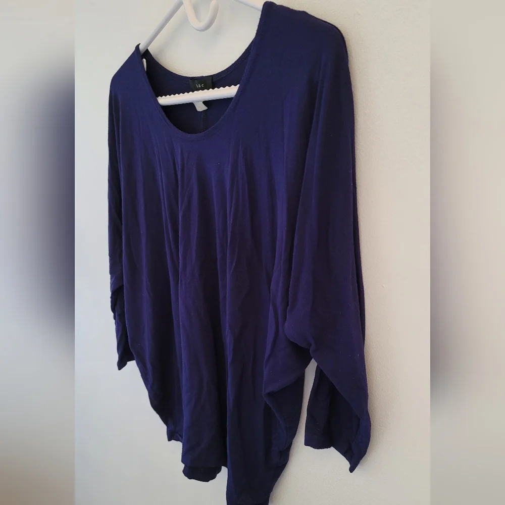 K&C Blue top - Picture 2 of 5
